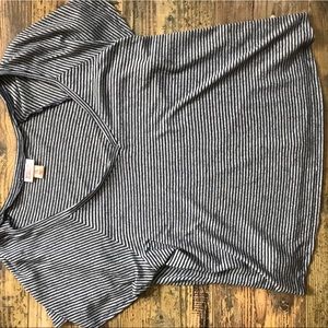 Casual lose fitting v neck